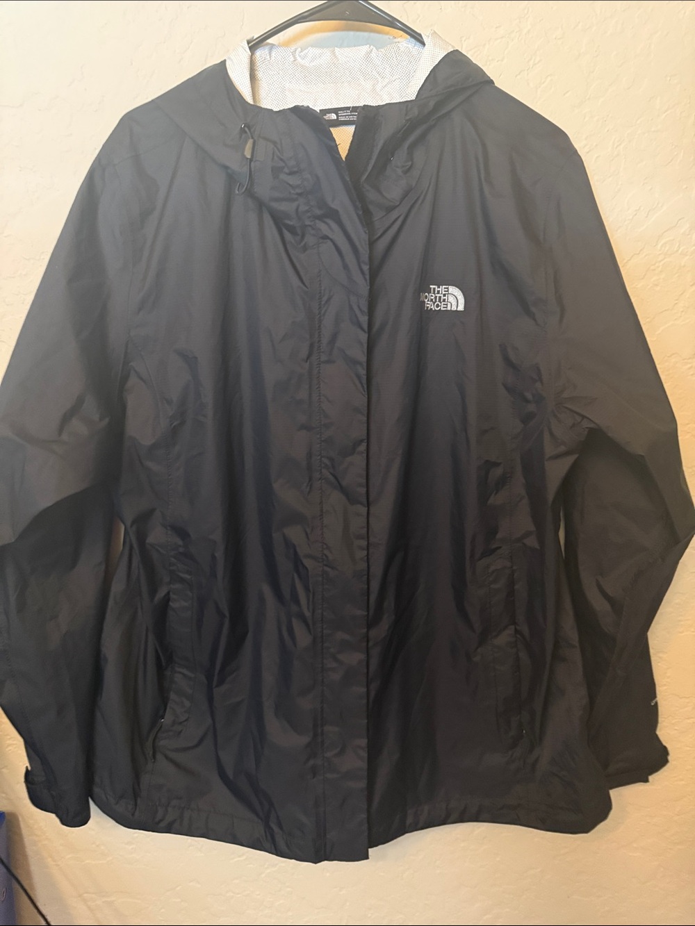 The North Face Women’s Lightweight Packable DryVent Black Hooded Rain Jacket 2xl